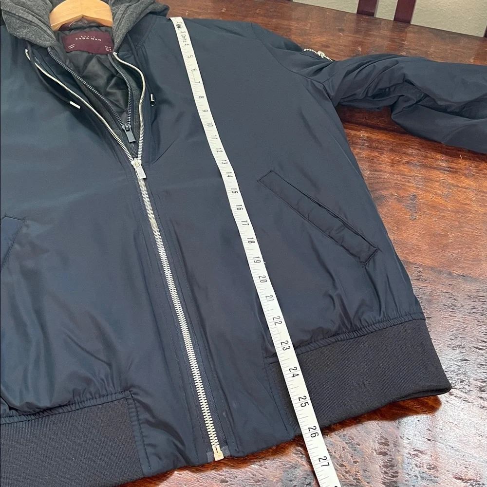 Zara man basic